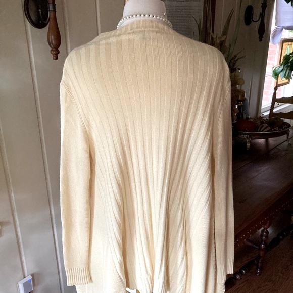 Neiman Marcus Collection Cashmere/Silk Sweater M - Picture 6 of 9